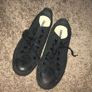 all black low top converse